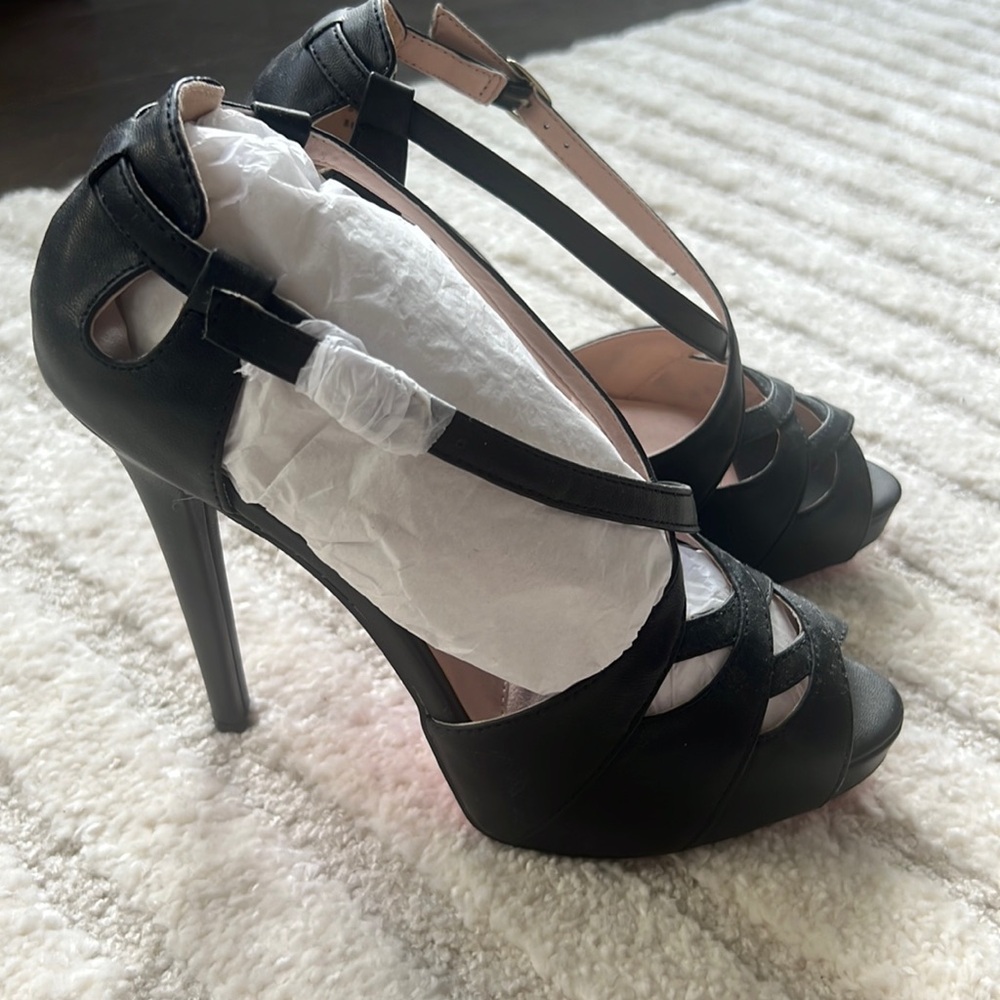 Shoe dazzle Syleena heels size 8 NEW